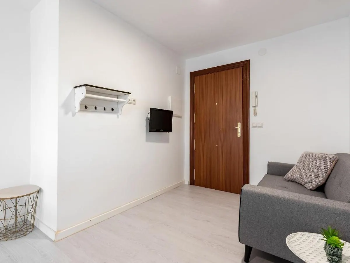Simplistic Holiday Home In Malaga Near Moorish Castle Spagna